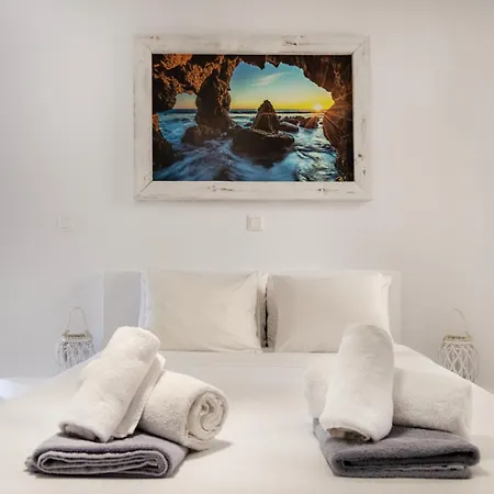 Limani Lux Apartments Karpathos Town  Room photo