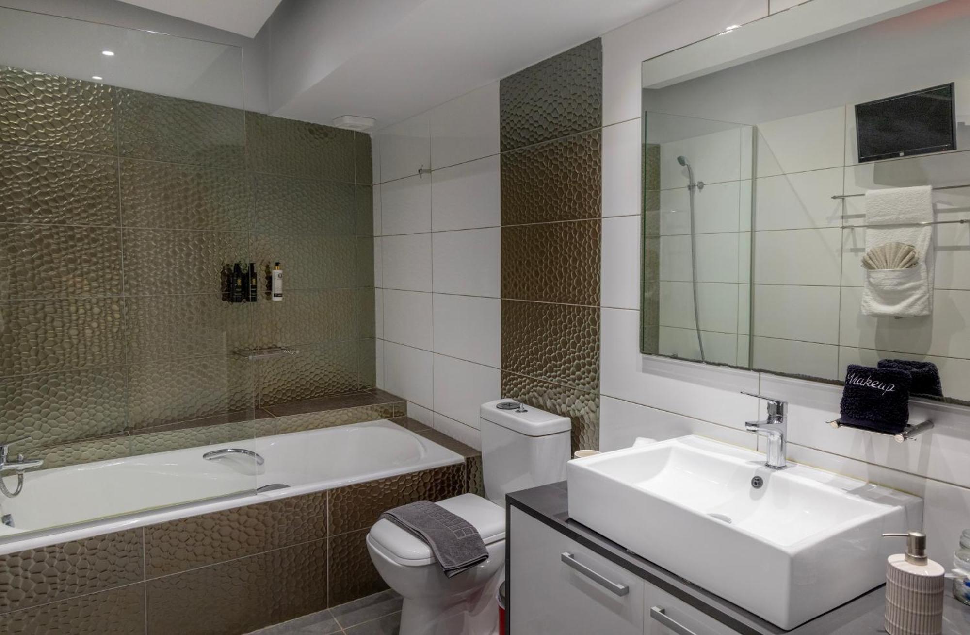 Limani Lux Apartment *